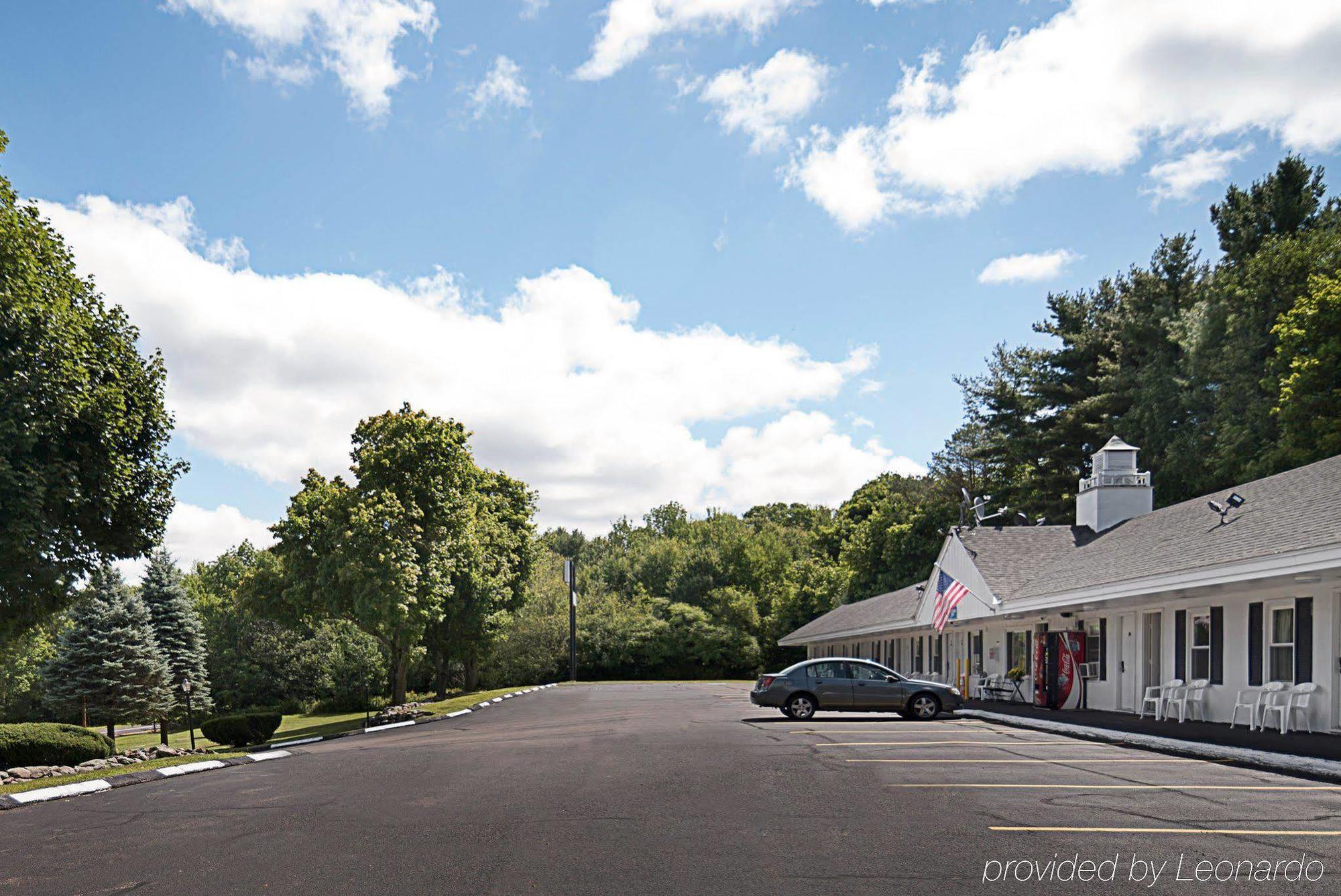 Rodeway Inn Westminster Exterior photo