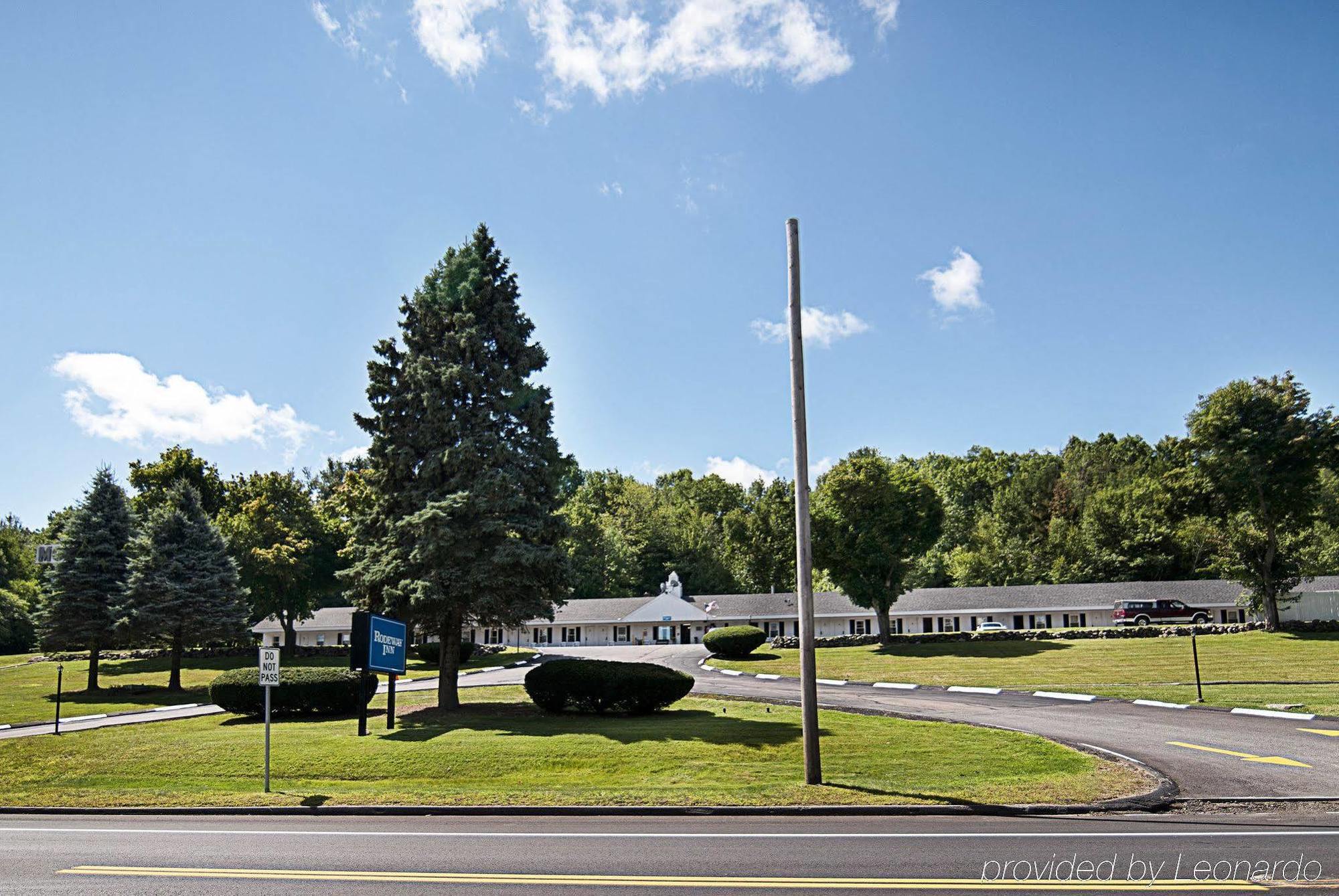 Rodeway Inn Westminster Exterior photo